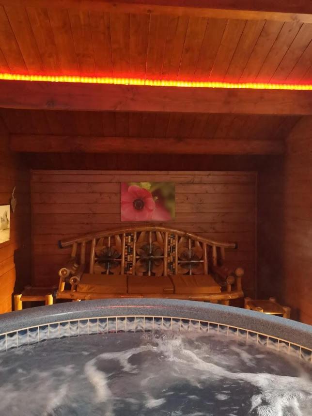 Hooglede Het Filipijns Slaaphuisje المظهر الخارجي الصورة